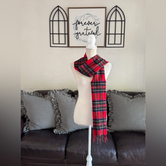 Johnstons 100% Cashmere Scarf Fringe Scotland Made Multicolor Plaid Soft Cozy - Picture 9 of 9